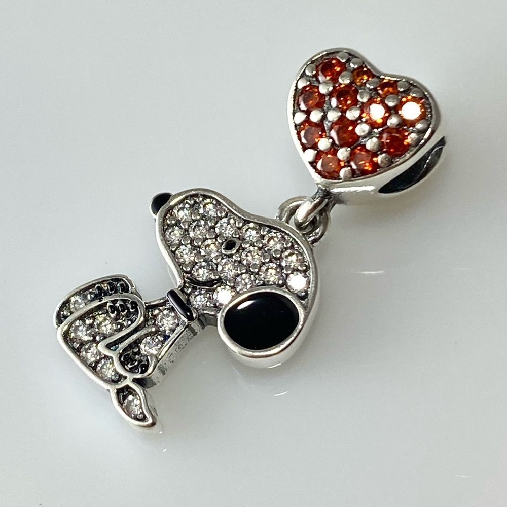 Peanuts Snoopy Dog Heart Dangle Charm - Picture 3 of 7